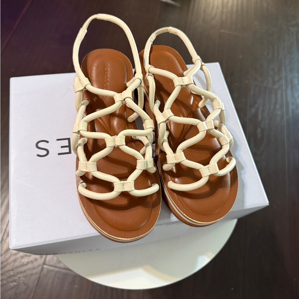 AEROSOLES Cream Strappy Platform Slide Sandals - Picture 6 of 8